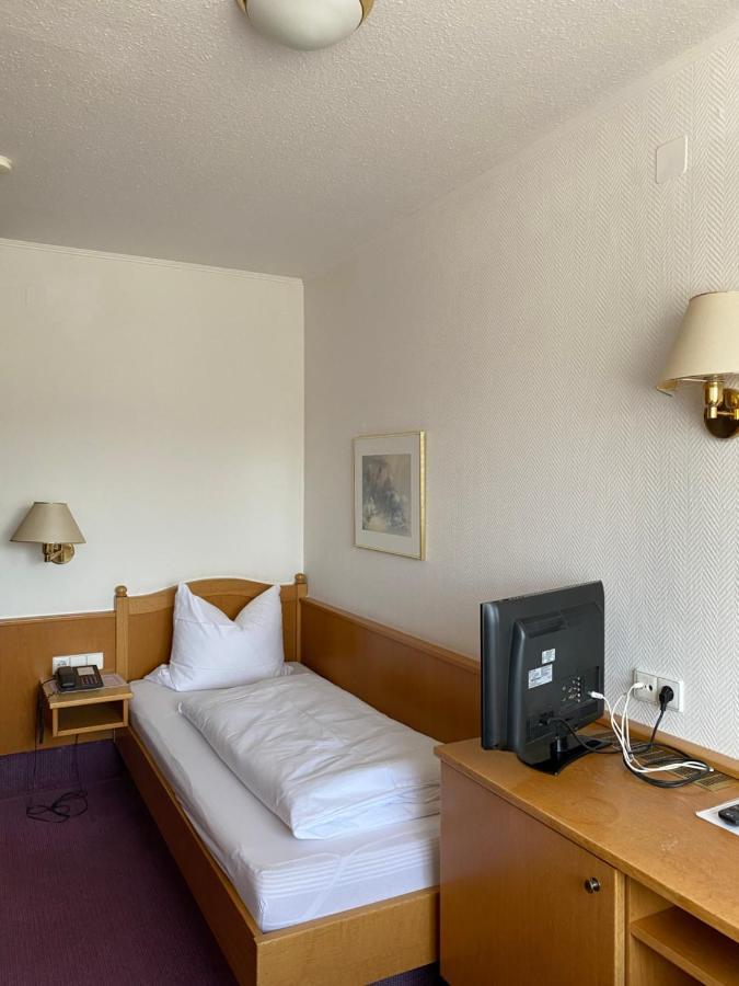 Hotel-Restaurant Zum Loewen Jestetten Exteriör bild
