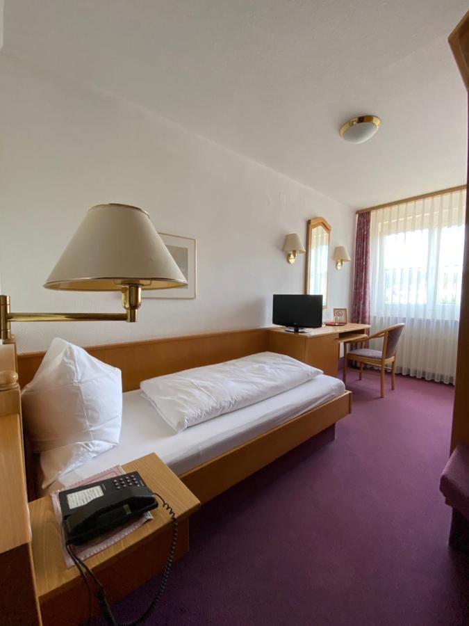 Hotel-Restaurant Zum Loewen Jestetten Exteriör bild
