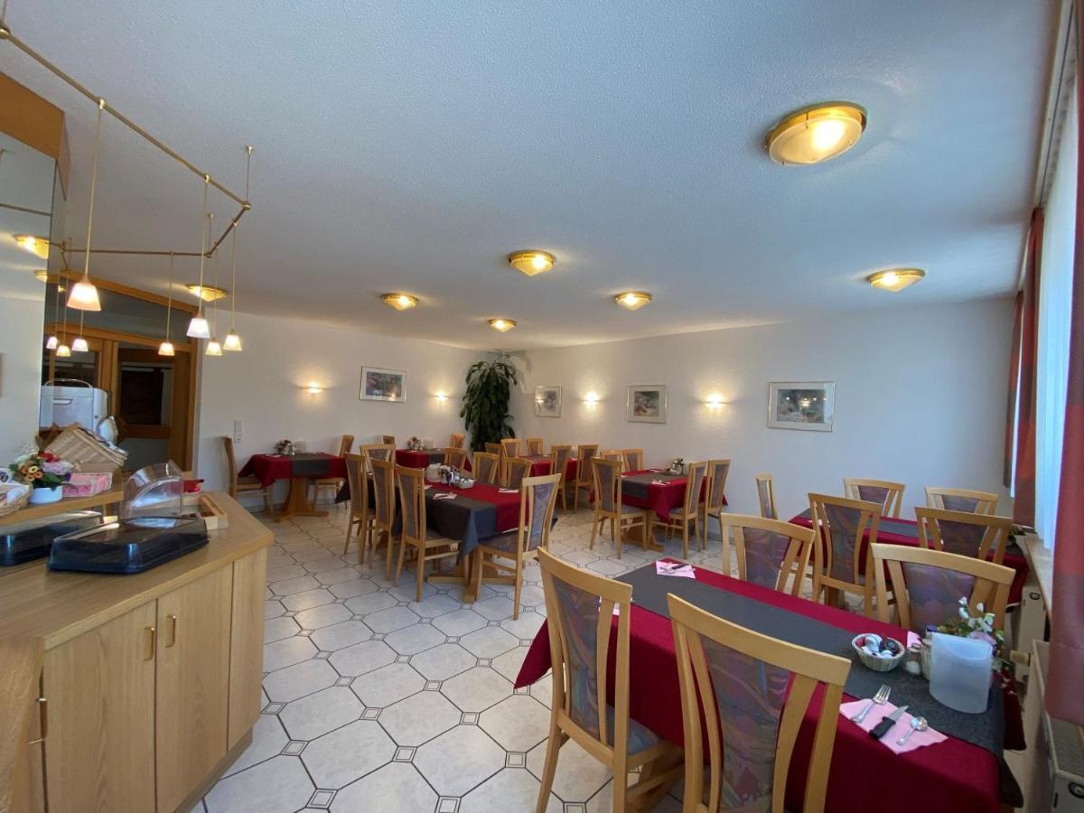 Hotel-Restaurant Zum Loewen Jestetten Exteriör bild
