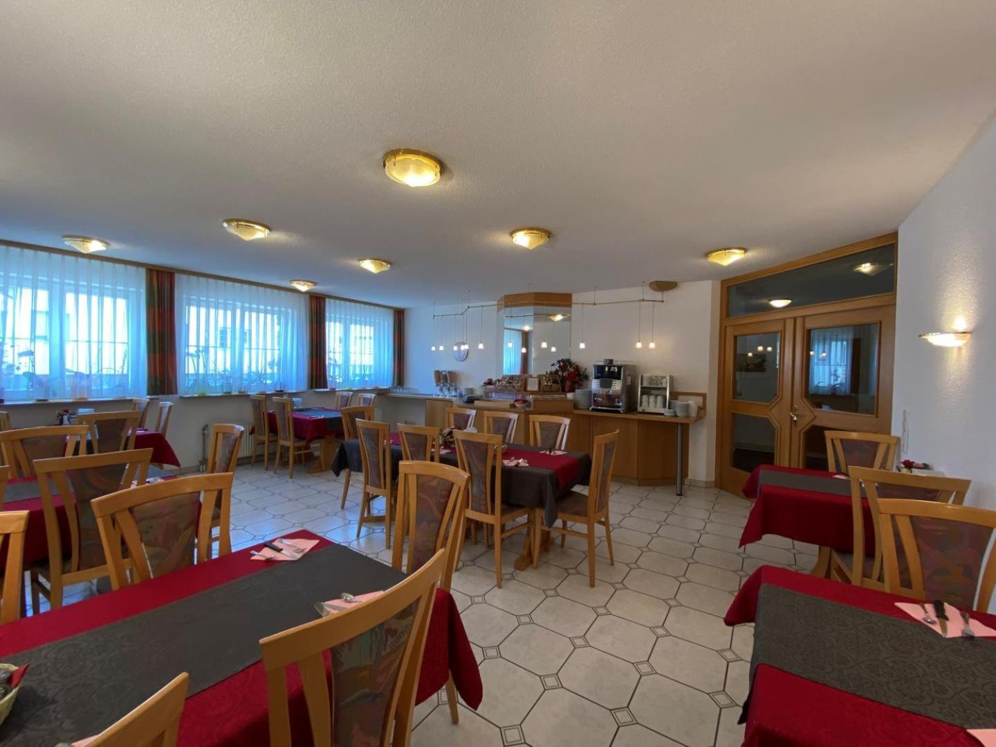 Hotel-Restaurant Zum Loewen Jestetten Exteriör bild