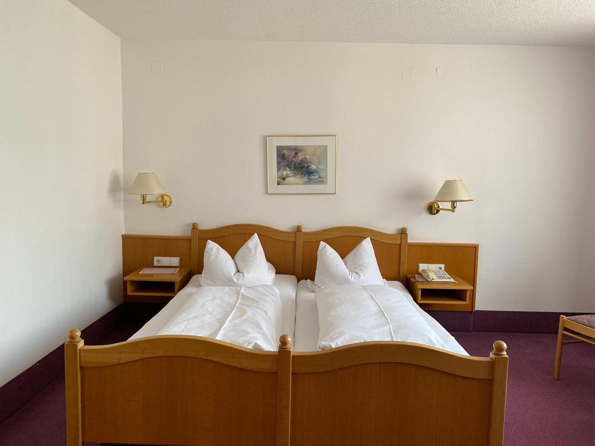 Hotel-Restaurant Zum Loewen Jestetten Exteriör bild